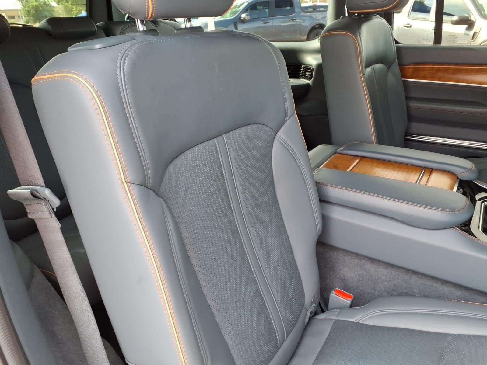 Used 2022 Jeep Grand Wagoneer Series II w/ Convenience Group III AWD/4WD image 16