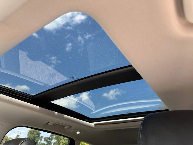 Certified 2017 Ford Escape Titanium w/ Canadian Touring Package image 11