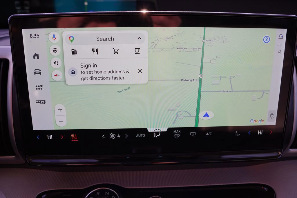 Certified 2025 Ford Expedition Active image 29