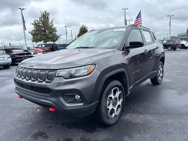 Used 2022 Jeep Compass Trailhawk w/ Trailhawk Convenience Group AWD/4WD image 4
