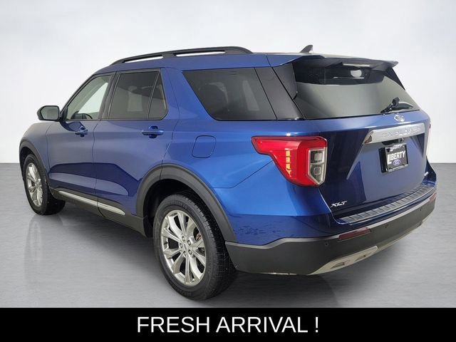 Certified 2023 Ford Explorer XLT w/ Equipment Group 202A AWD/4WD image 3
