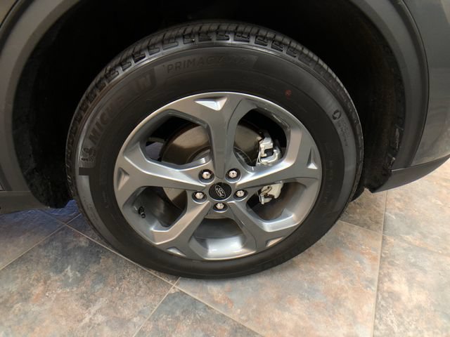 Certified 2025 Ford Escape ST-Line AWD/4WD image 9