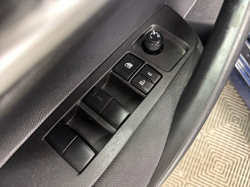 Used 2021 Toyota Corolla LE image 16