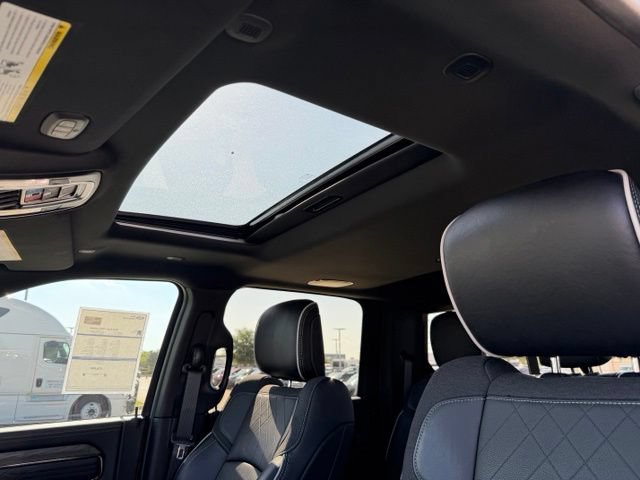 Used 2025 RAM 2500 Limited AWD/4WD image 10