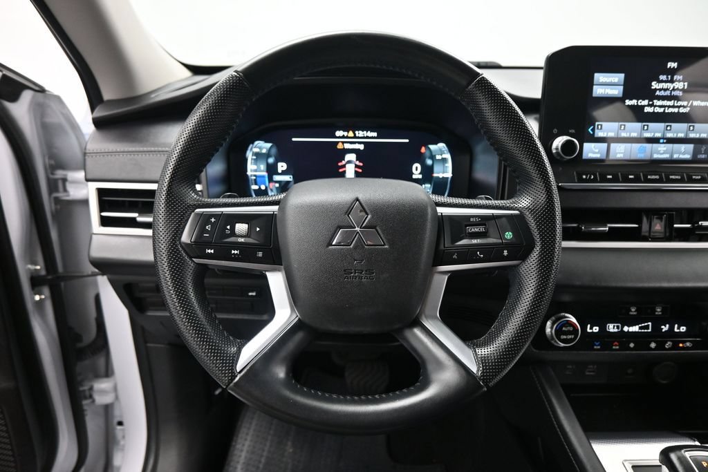 Used 2024 Mitsubishi Outlander SEL FWD image 12