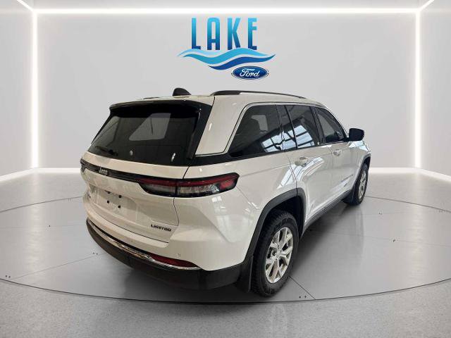 Used 2023 Jeep Grand Cherokee Limited AWD/4WD image 3