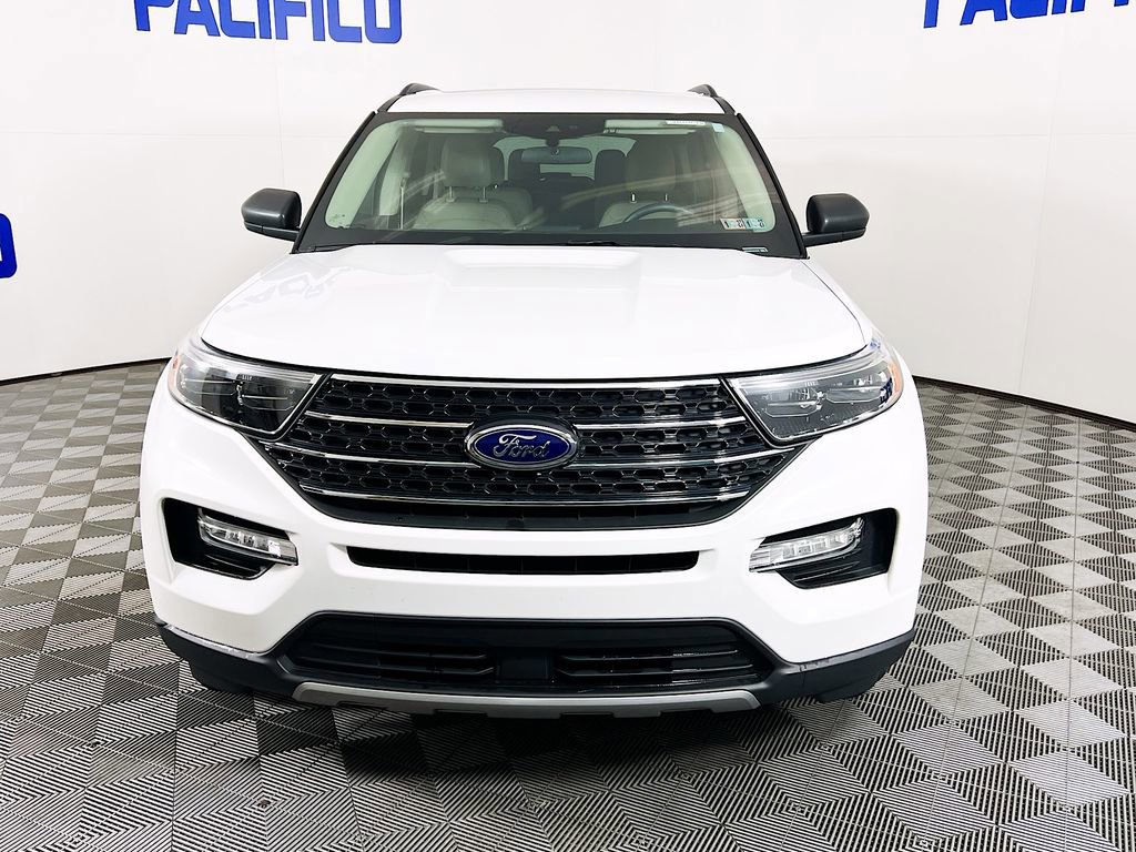 Certified 2023 Ford Explorer XLT w/ Equipment Group 202A AWD/4WD image 8