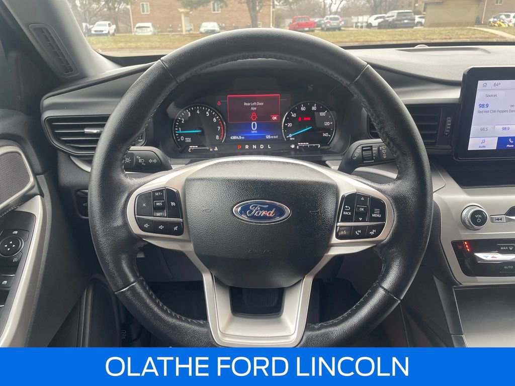 Certified 2023 Ford Explorer XLT image 25