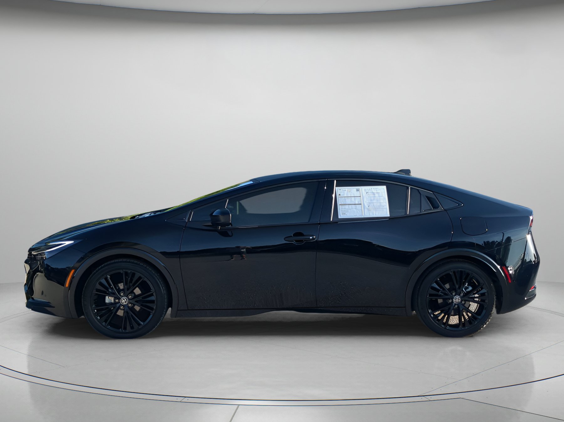 Used 2026 Toyota Prius FWD image 43
