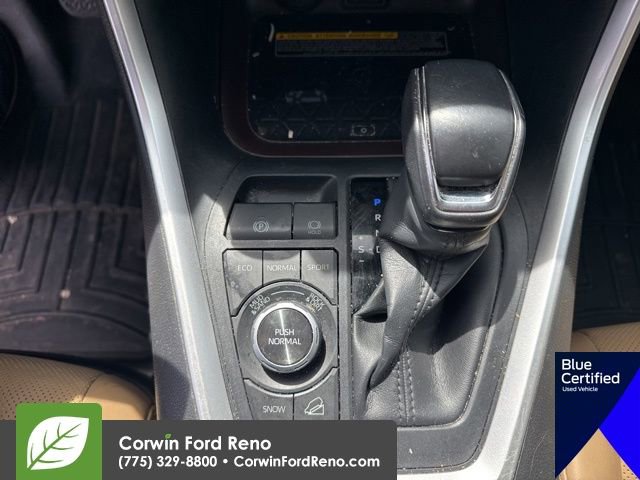 Used 2019 Toyota RAV4 Limited w/ Advanced Technology Package image 17