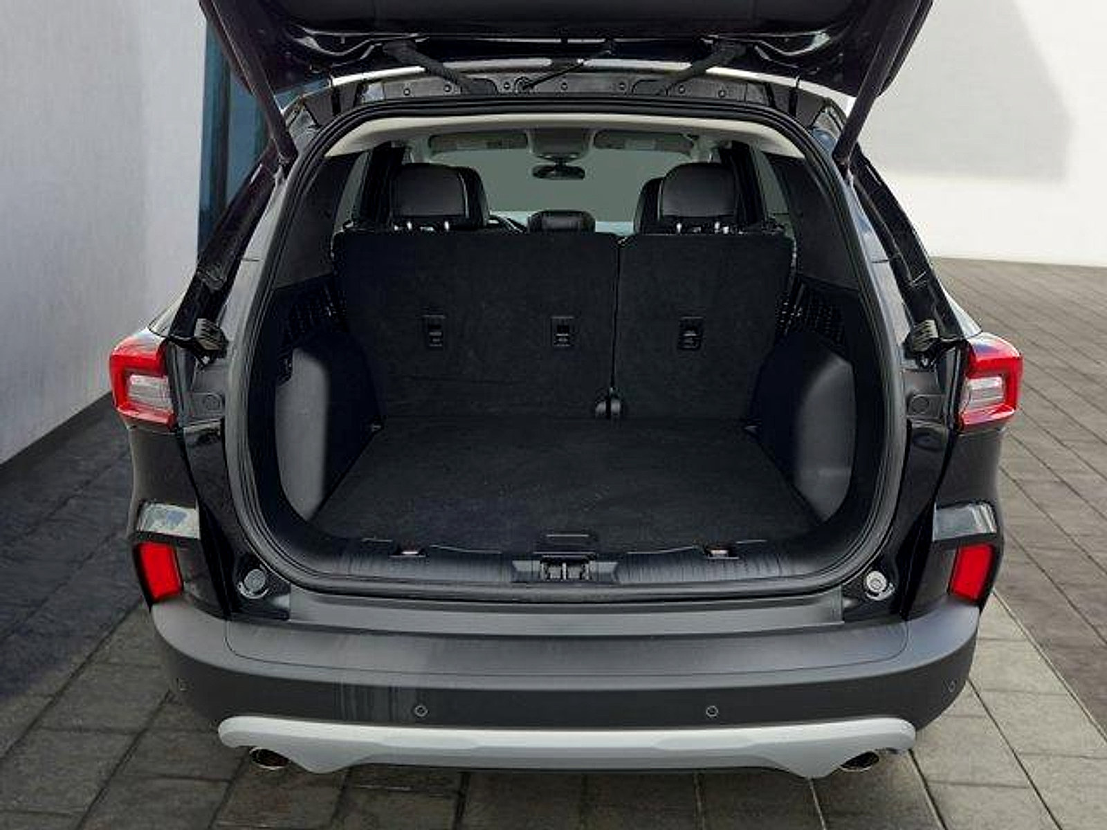 Certified 2023 Ford Escape Platinum AWD/4WD image 25