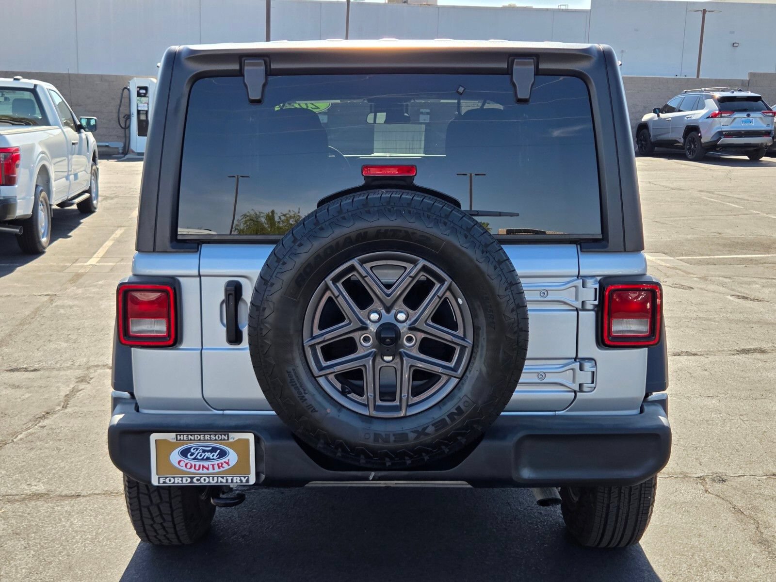 Used 2024 Jeep Wrangler Unlimited Sport AWD/4WD image 5