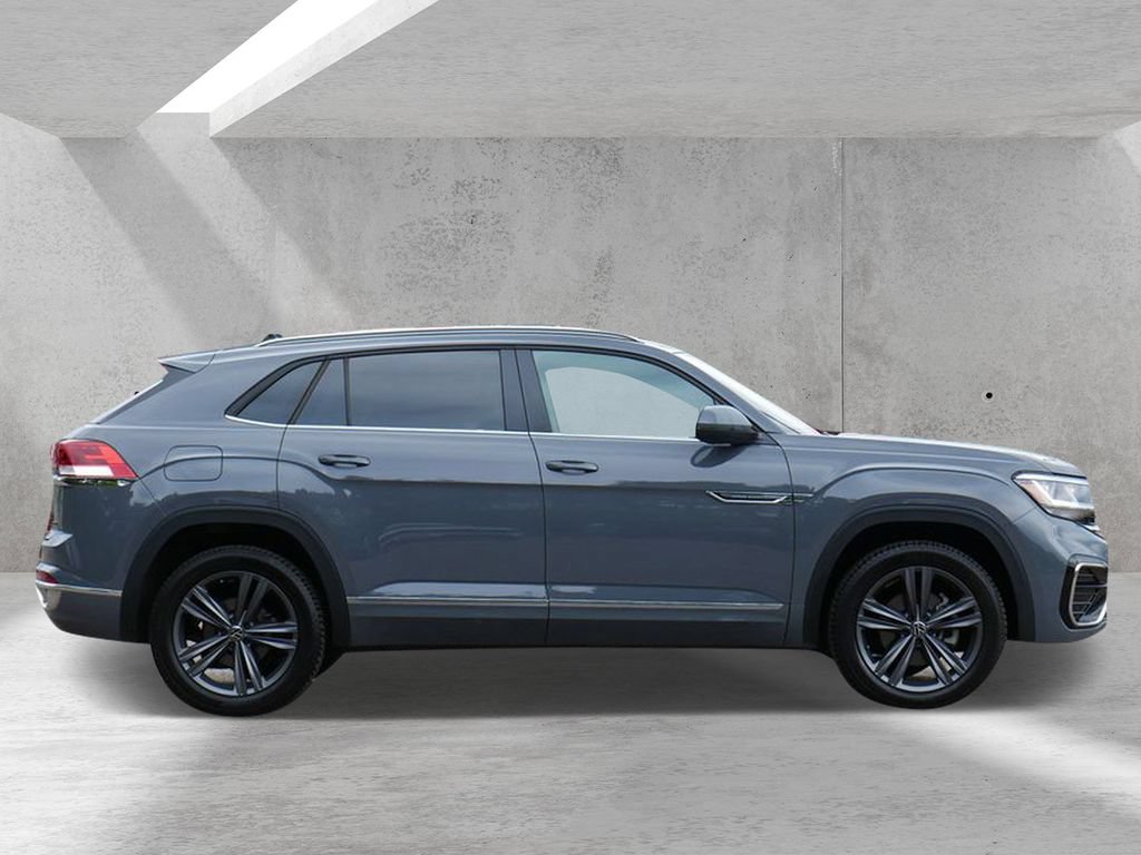 Used 2021 Volkswagen Atlas Cross Sport SE w/ Panoramic Sunroof Package AWD/4WD image 2