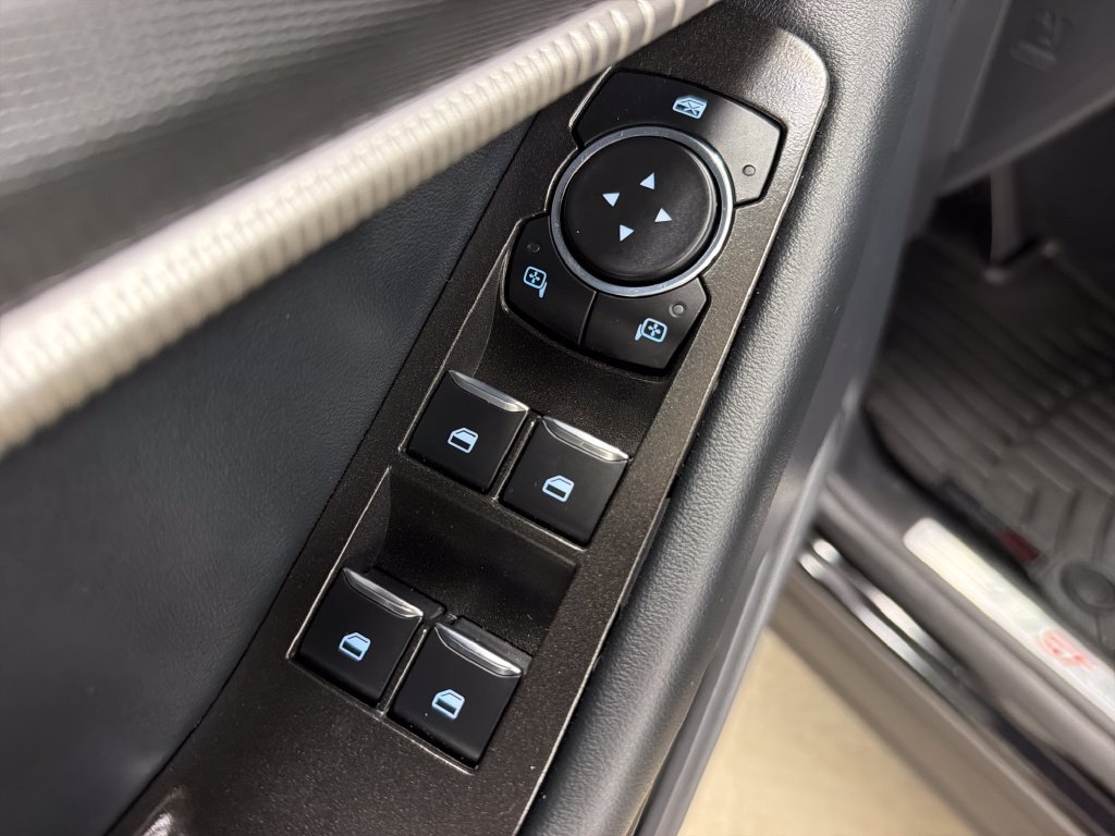 Certified 2025 Ford Explorer ST-Line RWD image 18