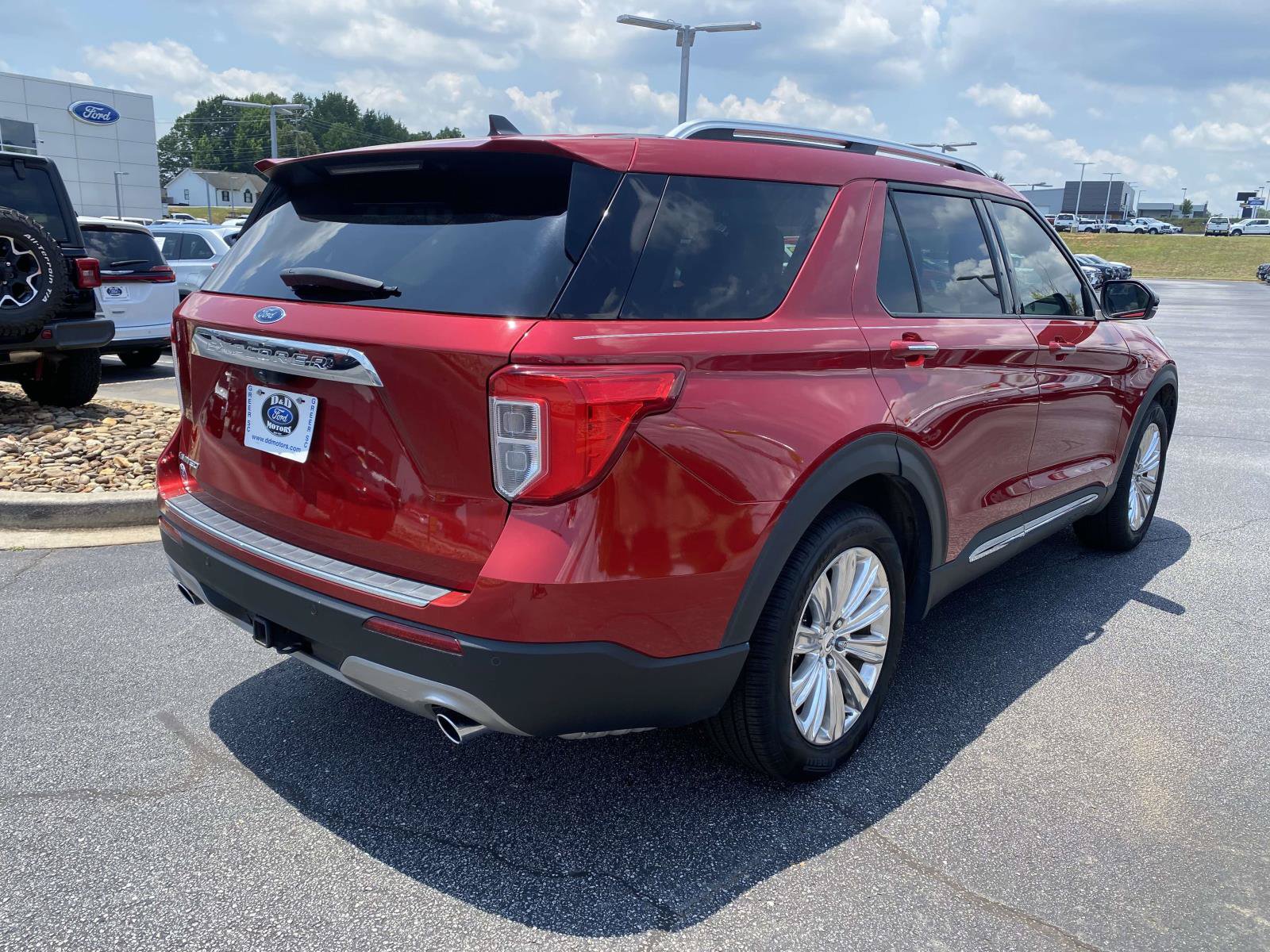 Certified 2022 Ford Explorer Limited w/ Equipment Group 301A RWD image 7
