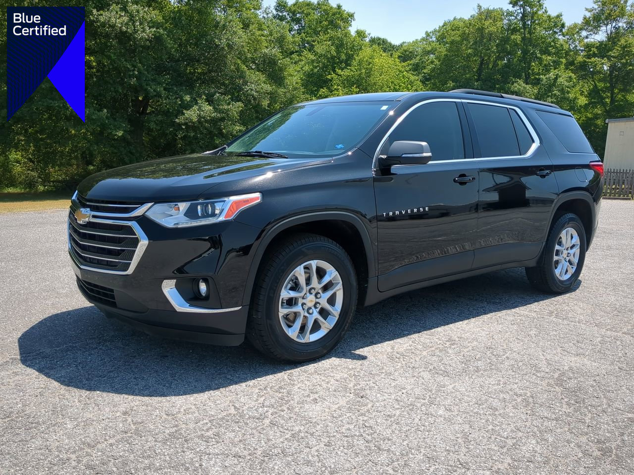 Used 2021 Chevrolet Traverse LT image 1