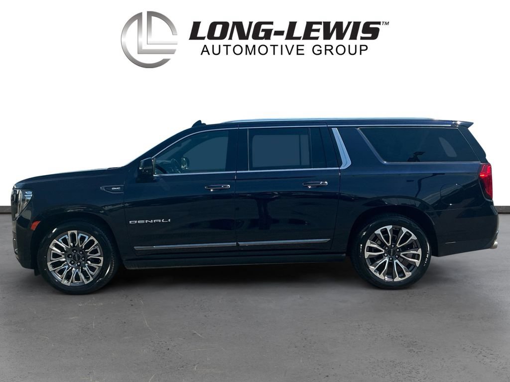 Used 2023 GMC Yukon XL Denali Ultimate AWD/4WD image 2