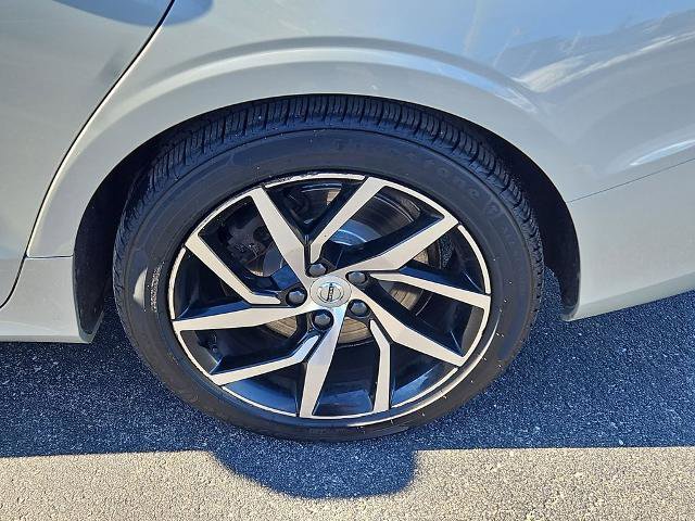 Used 2019 Volvo S60 T6 Momentum w/ Multimedia Package image 35