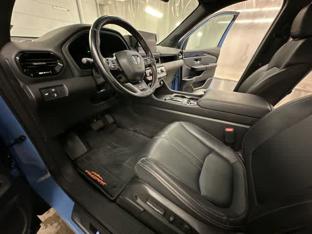 Used 2023 Honda Pilot TrailSport image 16