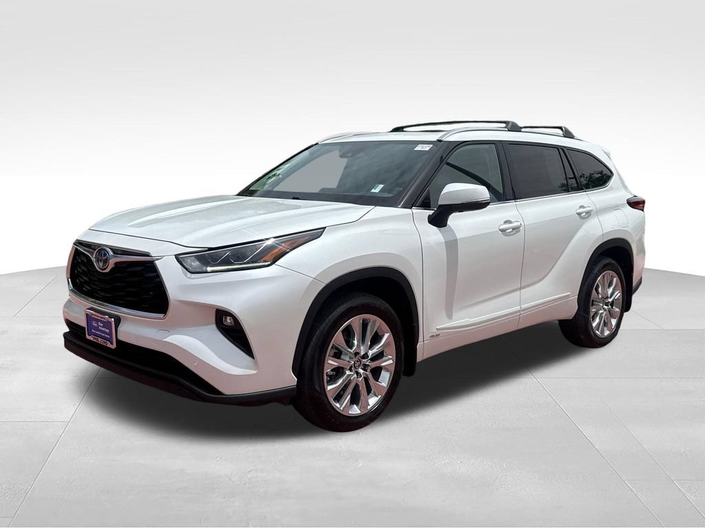 Used 2023 Toyota Highlander Limited AWD/4WD image 3