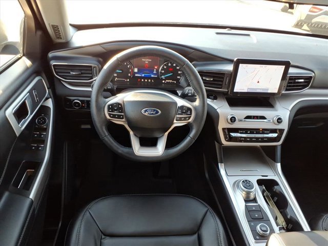 Certified 2023 Ford Explorer XLT w/ Equipment Group 202A image 6
