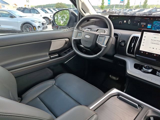 Certified 2025 Ford Expedition Active AWD/4WD image 20