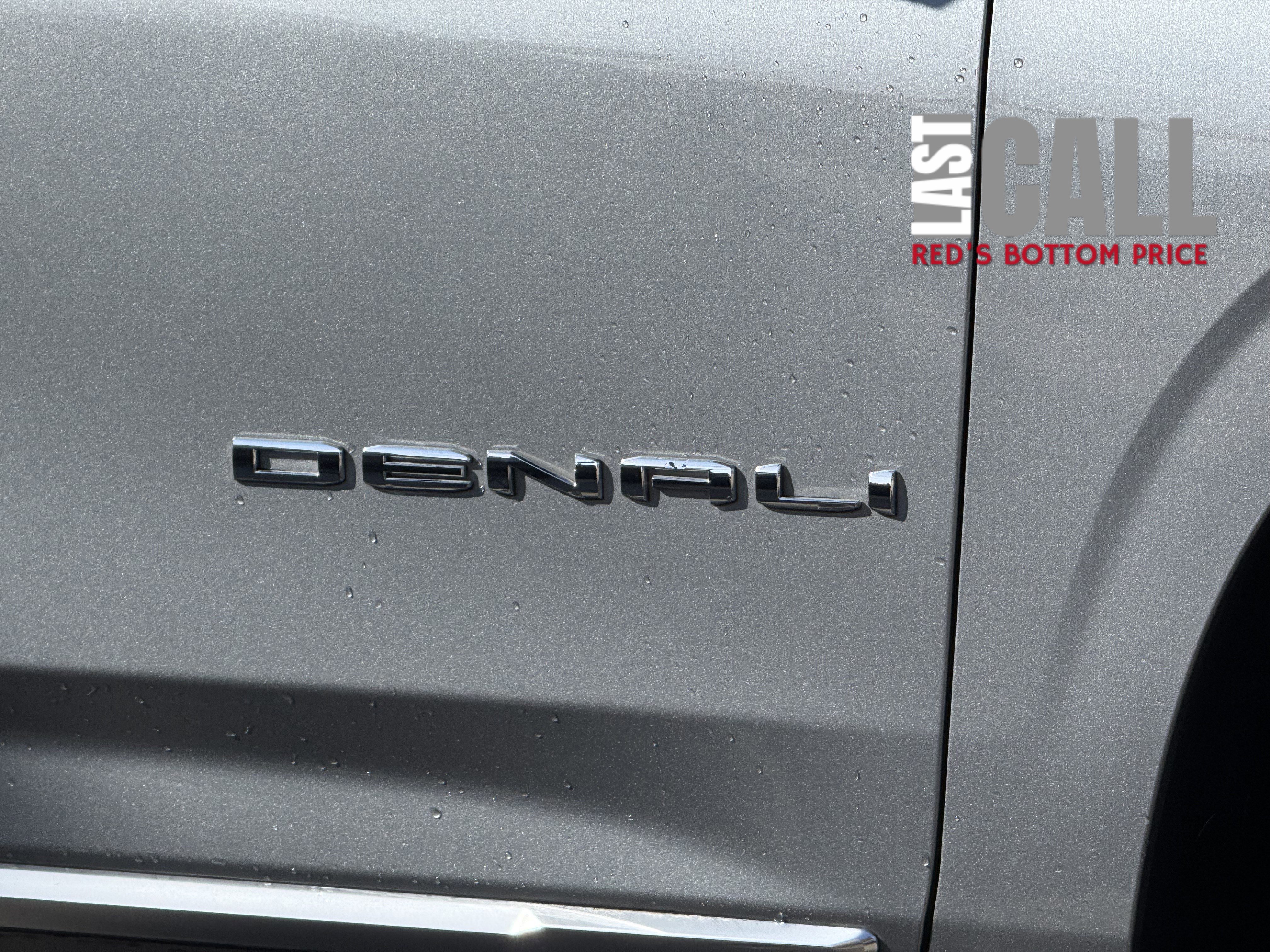 Used 2024 GMC Yukon Denali image 9