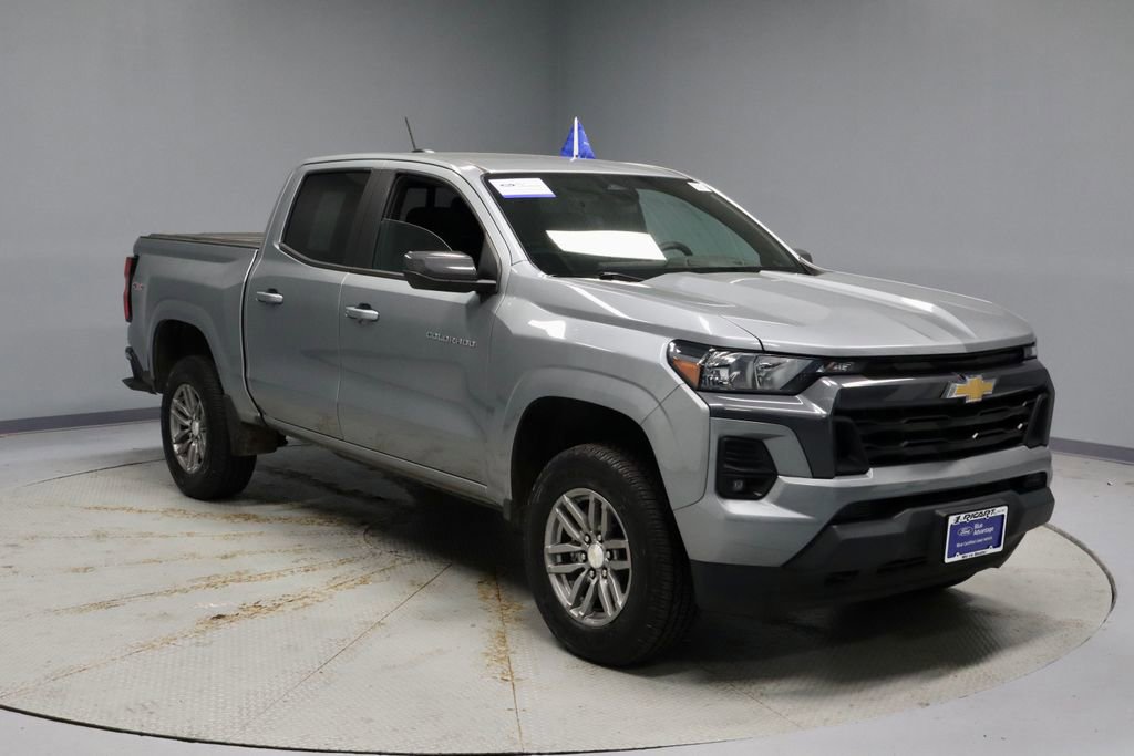 Used 2023 Chevrolet Colorado LT w/ LT Convenience Package image 7