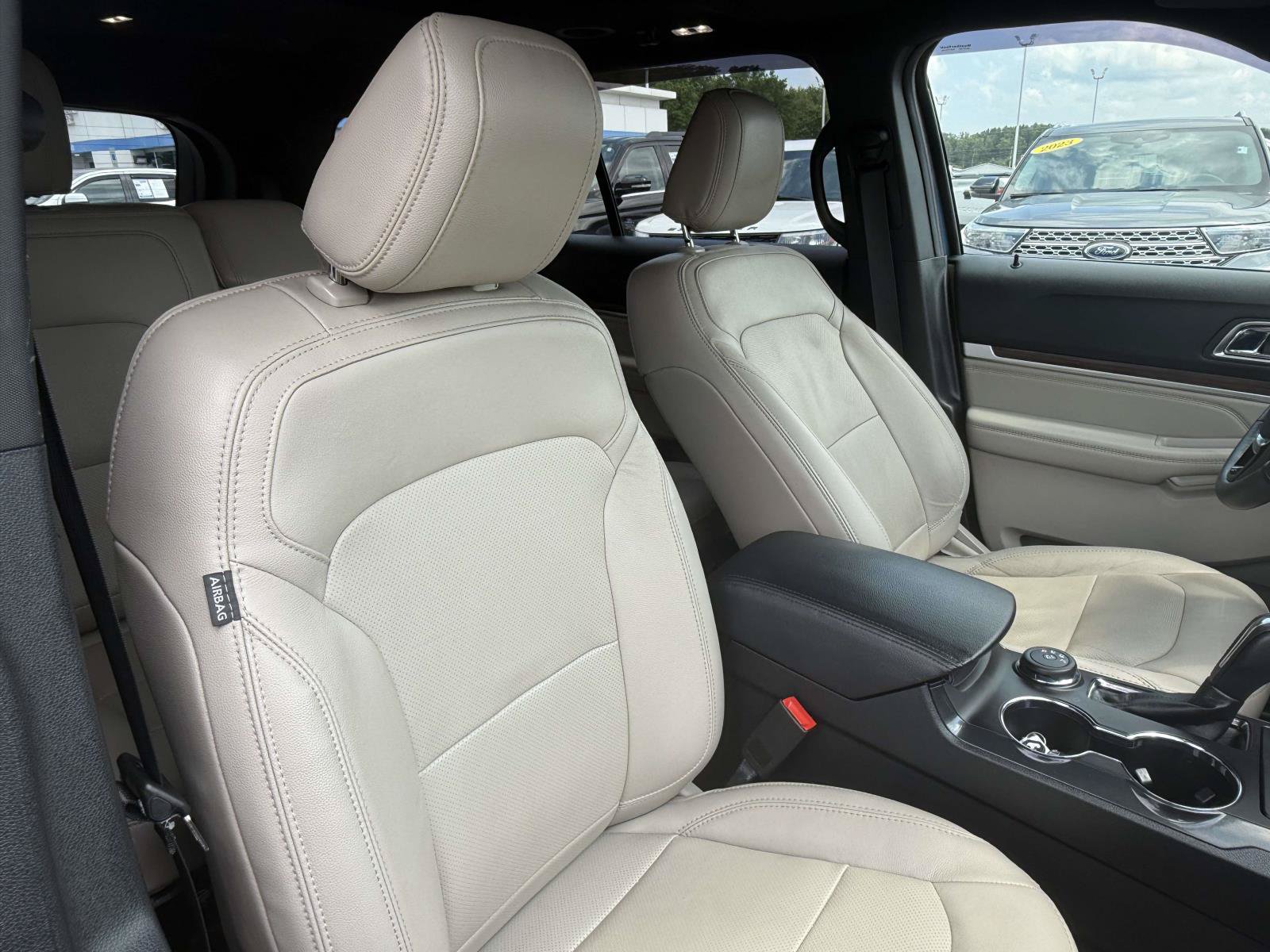 Certified 2018 Ford Explorer Limited w/ Equipment Group 301A AWD/4WD image 10