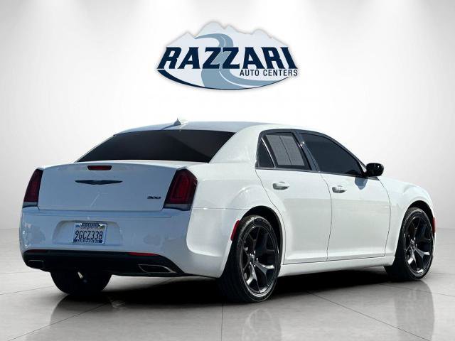 Used 2022 Chrysler 300 Touring w/ Sport Appearance Package RWD image 3