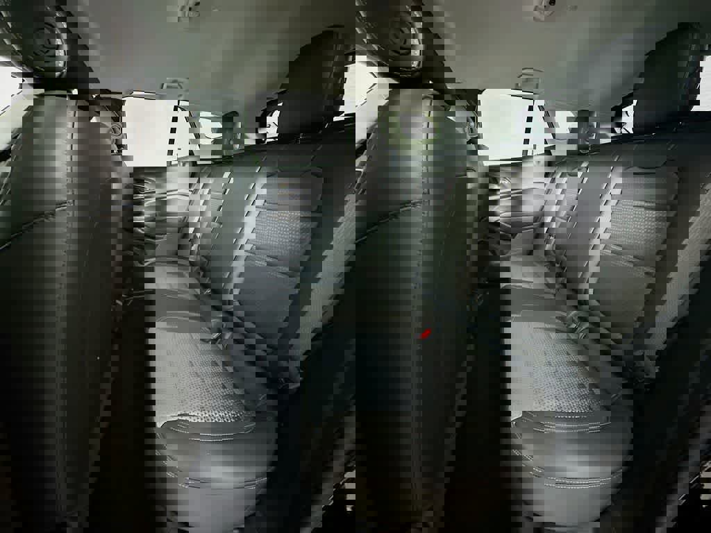 Used 2025 Chevrolet Trax LT w/ LT Convenience Package image 16