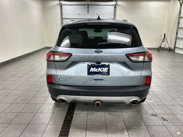 Certified 2022 Ford Escape Titanium w/ Titanium Elite Package AWD/4WD image 2