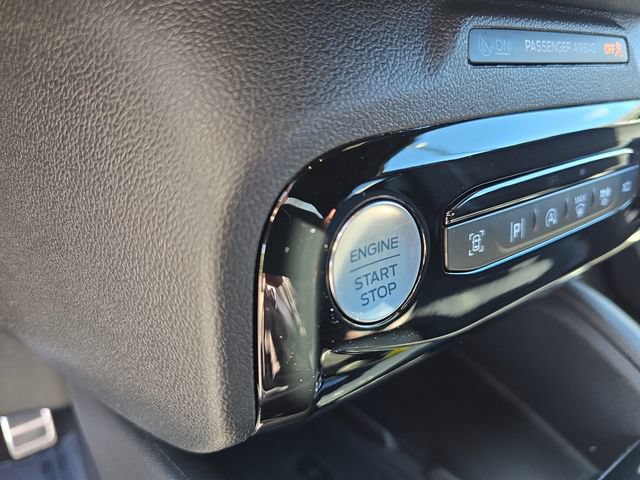 Certified 2023 Ford Escape ST-Line Elite w/ Premium Technology Package AWD/4WD image 21