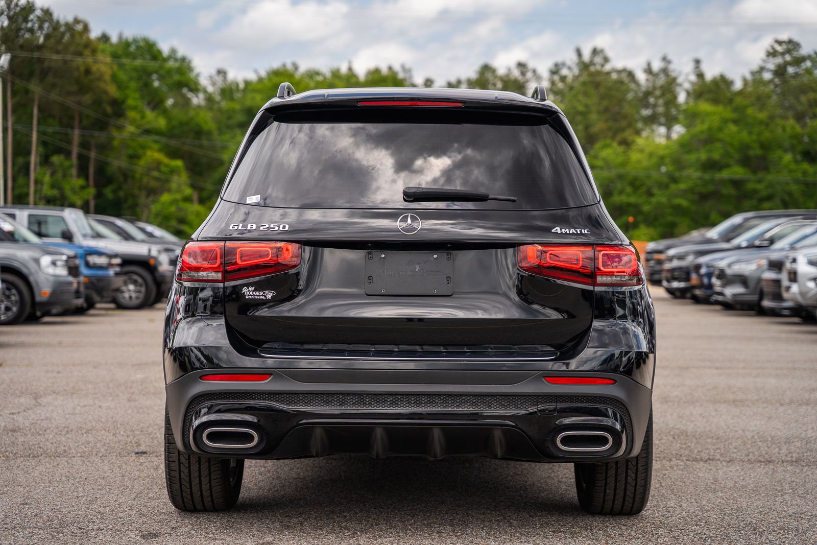 Used 2021 Mercedes-Benz GLB 250 4MATIC w/ AMG Line image 6