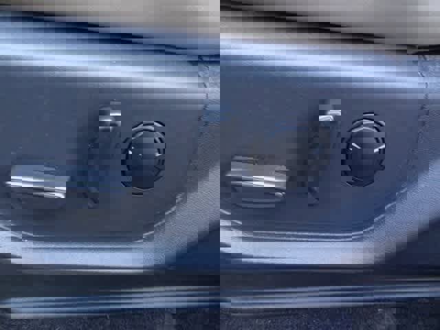 Certified 2023 Ford Expedition XLT image 7