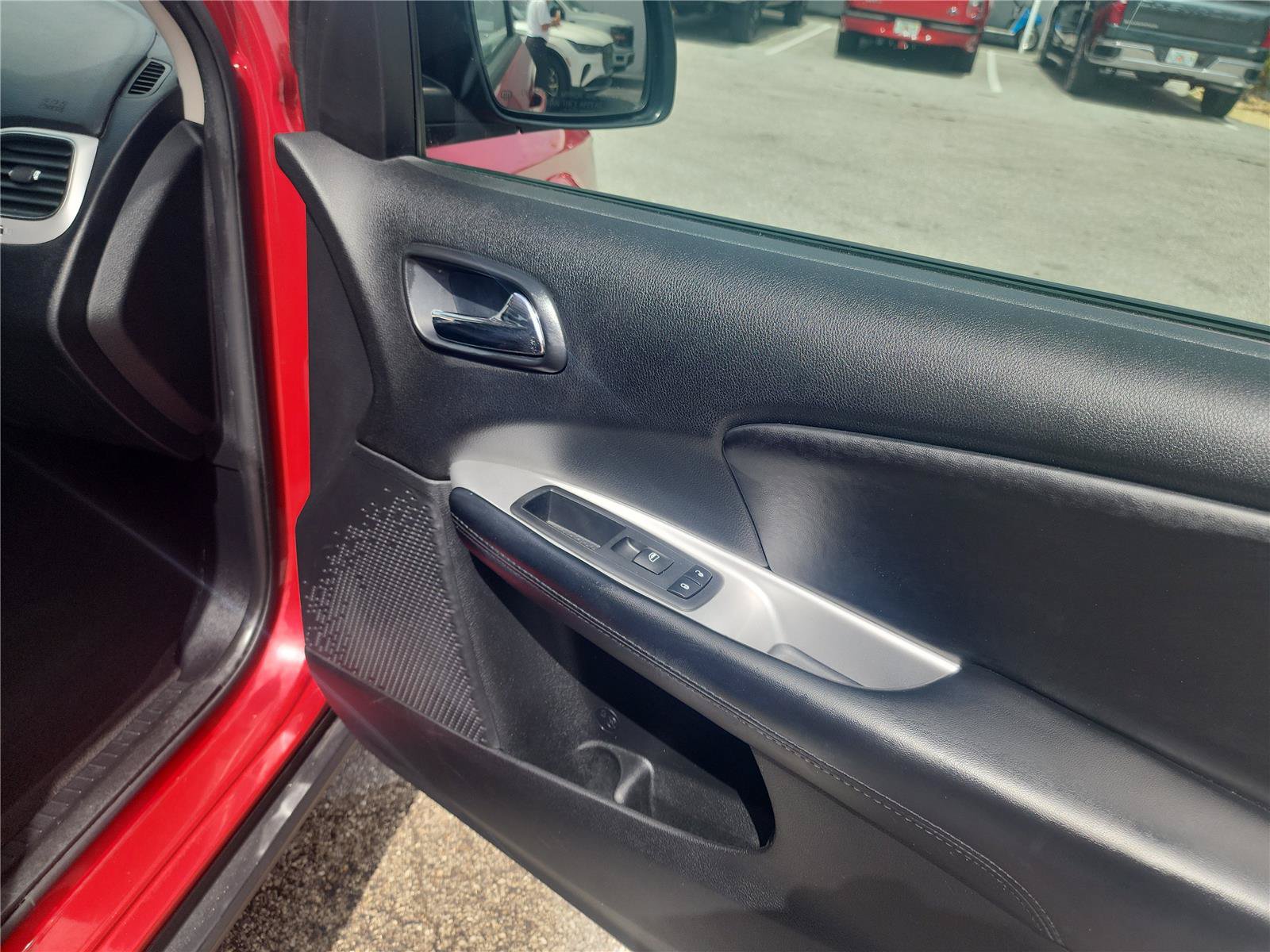 Used 2019 Dodge Journey SE w/ Connectivity Group FWD image 23