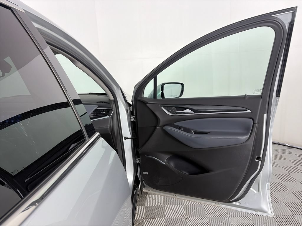 Used 2021 Buick Enclave Premium w/ Sun and Sites Package FWD image 31