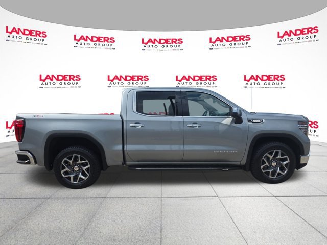 Used 2023 GMC Sierra 1500 SLT w/ SLT Convenience Package AWD/4WD image 2