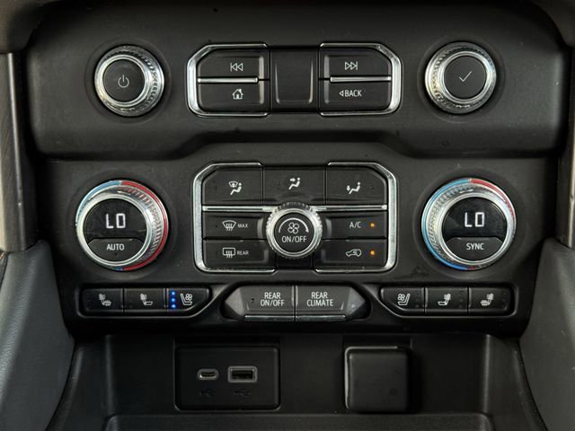 Used 2023 GMC Yukon XL AT4 w/ AT4 Premium Package AWD/4WD image 18