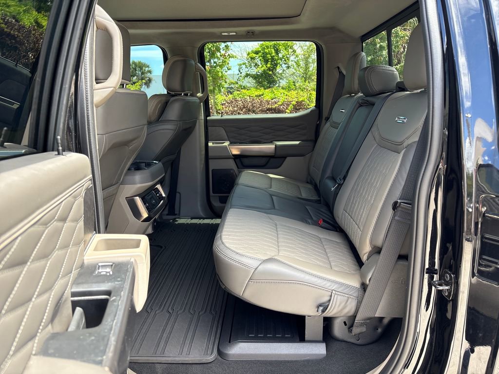 Certified 2026 Ford F350 Platinum w/ Platinum Plus Package image 32