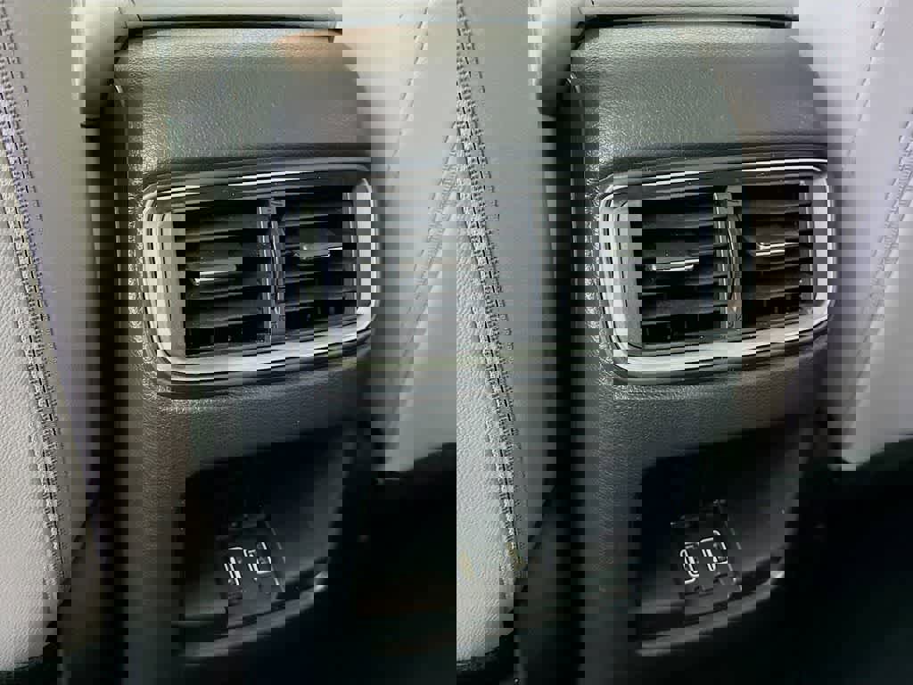 Used 2019 Honda CR-V Touring image 12