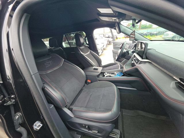 Certified 2025 Ford Explorer ST AWD/4WD image 14
