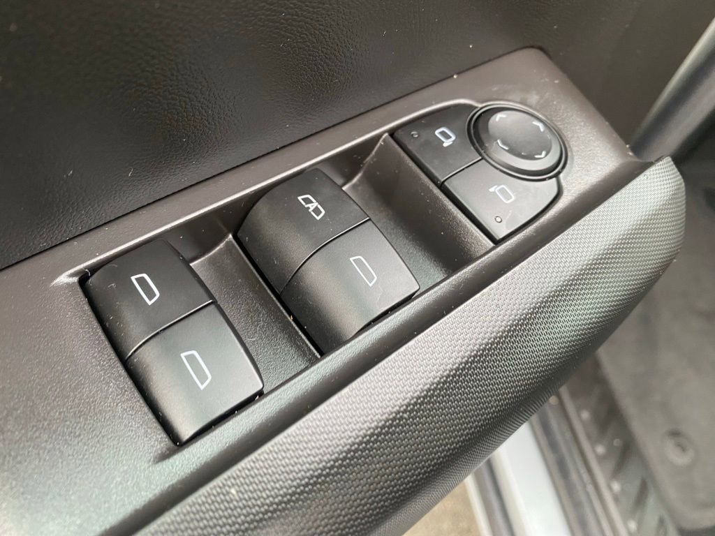 Used 2025 Chevrolet Colorado Trail Boss image 13