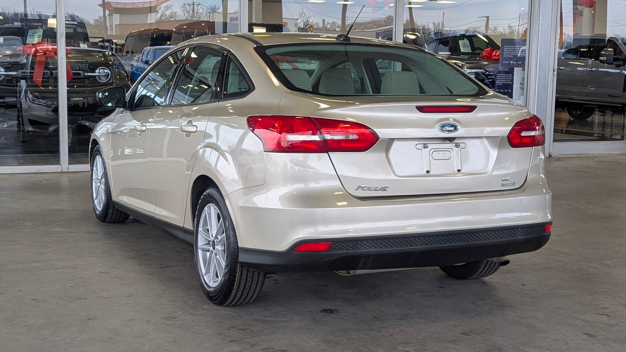 Certified 2018 Ford Focus SE image 3