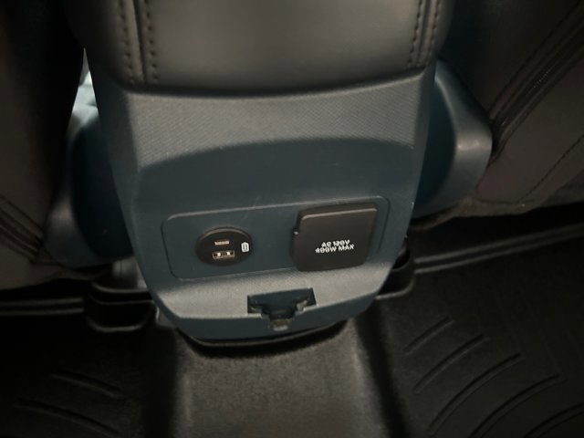 Certified 2023 Ford Maverick XLT w/ XLT Luxury Package image 32