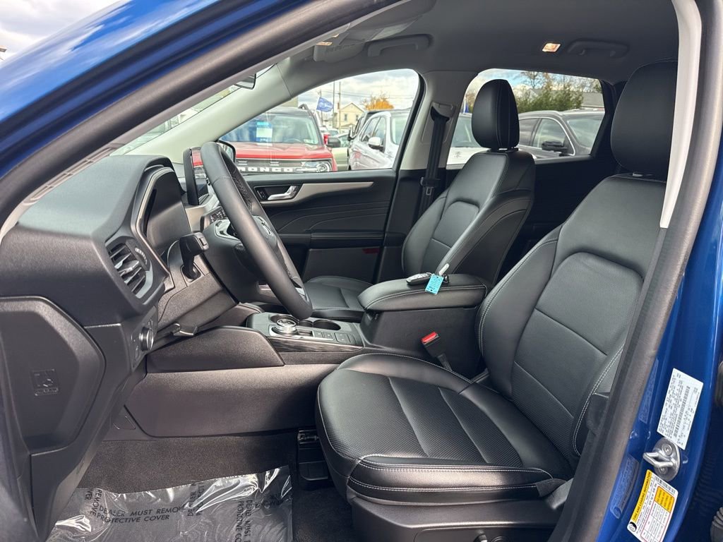 Certified 2022 Ford Escape SEL w/ Technology Package image 16