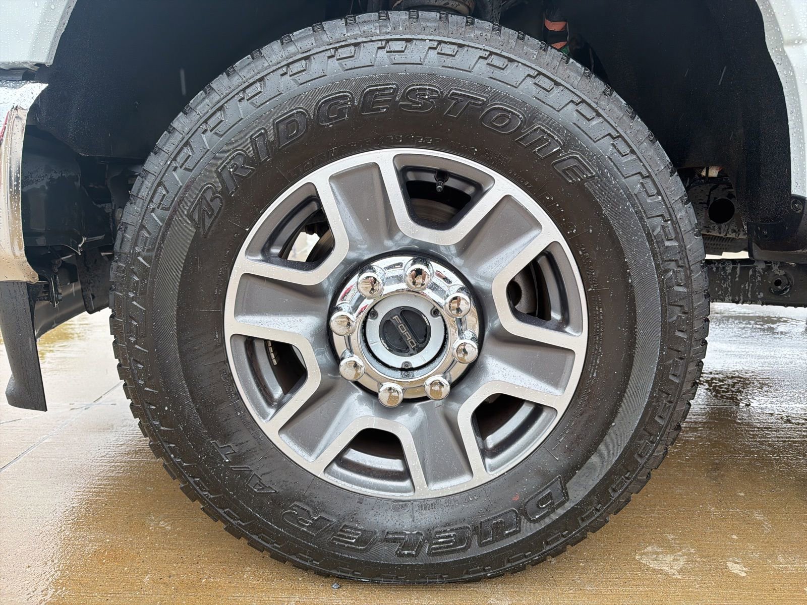 Certified 2025 Ford F250 Lariat w/ FX4 Off-Road Package image 9