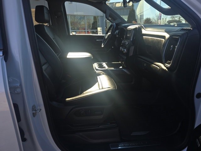 Used 2023 GMC Sierra 3500 Denali w/ Denali Ultimate Package image 22