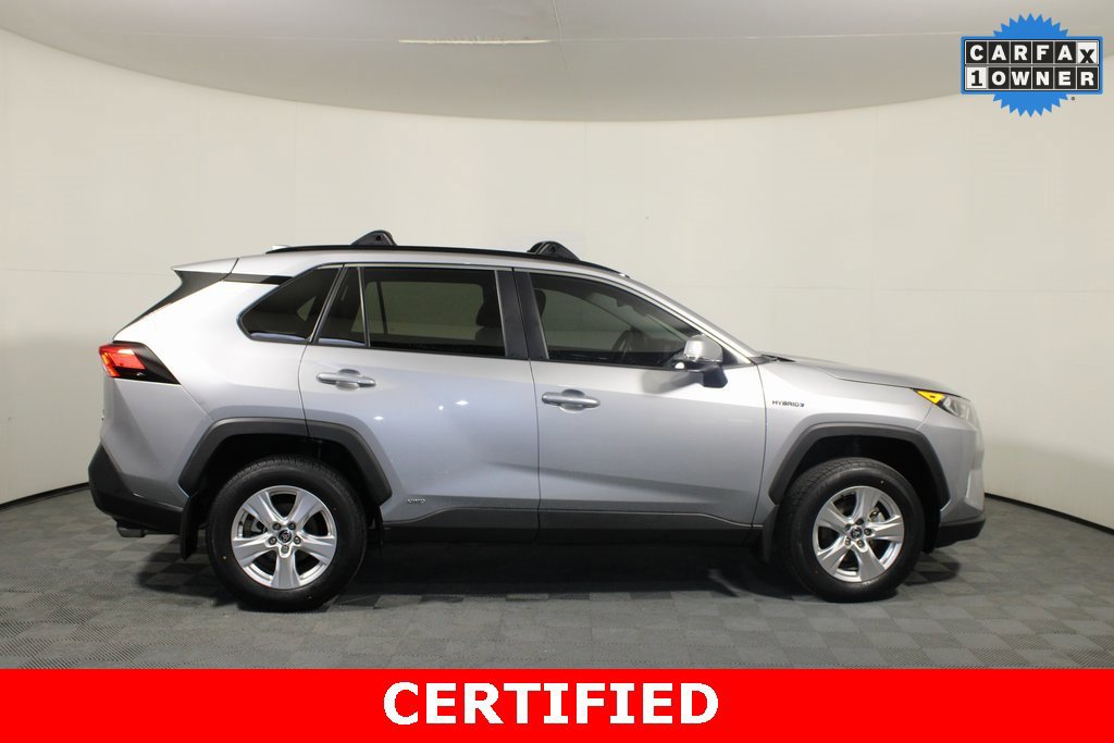 Used 2021 Toyota RAV4 XLE image 4