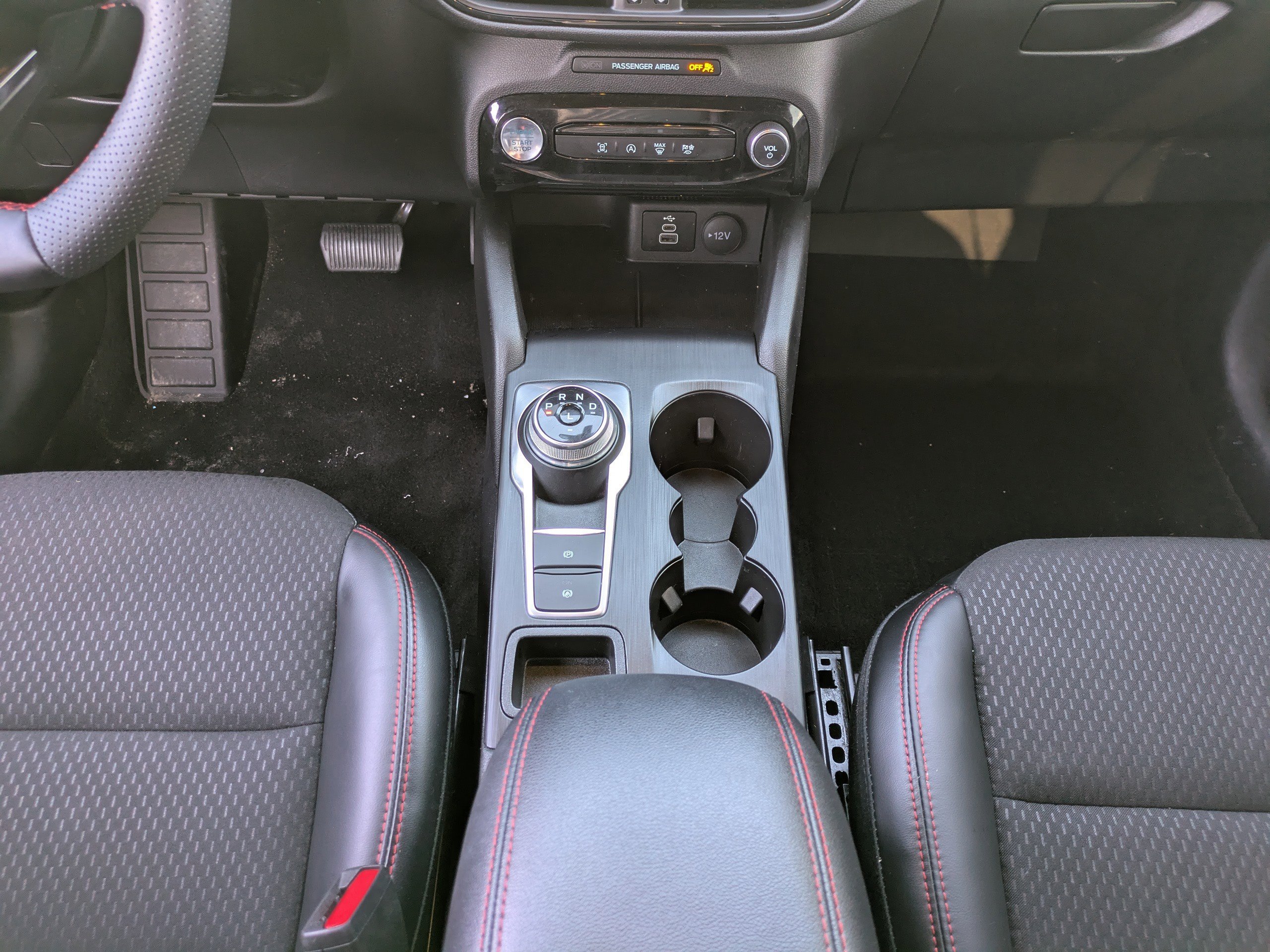 Certified 2025 Ford Escape ST-Line w/ Tech Pack #1 image 18